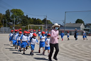 1年