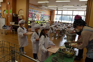 給食