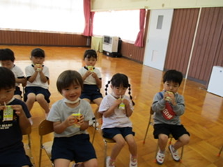 37281062-A439-4A38-A66C-587E95F19D9A 37281062-A439-4A38-A66C-587E95F19D9A