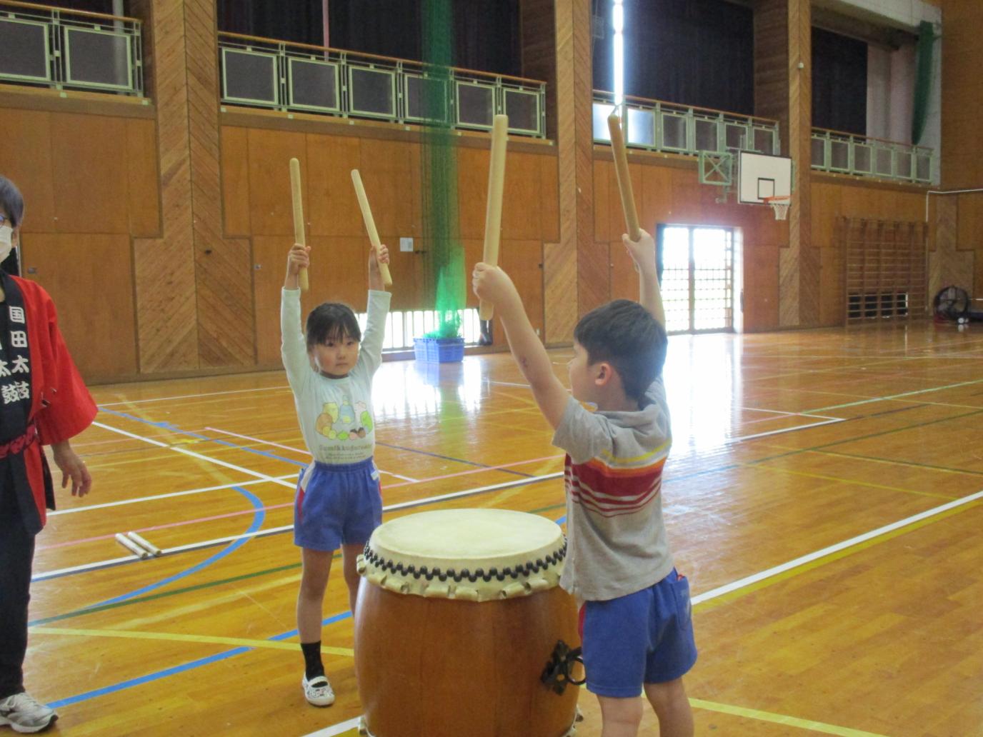 手をたかーく! 手をたかーく!