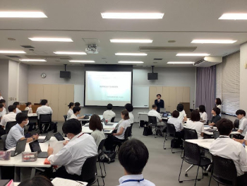 茨城大学大学院 宮本浩紀先生による講義の様子 茨城大学大学院 宮本浩紀先生による講義の様子