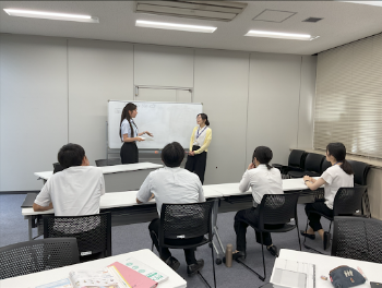 教科別研修の様子(外国語) 教科別研修の様子(外国語)