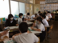 グループでの考えの交流 グループでの考えの交流