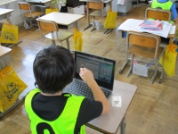 タッチペンを使って学習