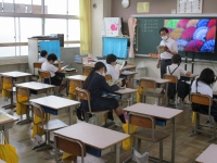 教科書の内容を進めました