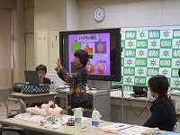 講師の先生方はコンピュータ室から話しかけていました