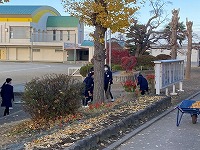 落ち葉掃きの様子2