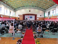 新入生の入場です 新入生の入場です