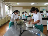 家庭科の授業3 家庭科の授業3