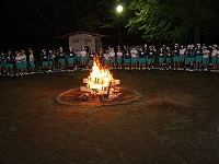 キャンプファイヤーの始まりです