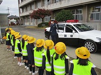 最新装備のパトカー