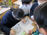 登校班集会7