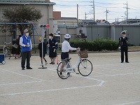 自転車の正しい乗り方 自転車の正しい乗り方