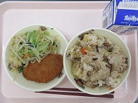 給食の配膳完了