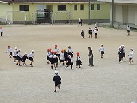 先生といろいろ遊ぶ姿 先生といろいろ遊ぶ姿