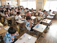 口腔内にある汚れた部分が赤く染まりました。 口腔内にある汚れた部分が赤く染まりました。