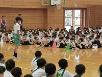 抱負を述べる代表児童！
