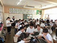 グループで話し合ってます！