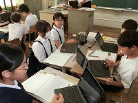 タブレットも活用しています！