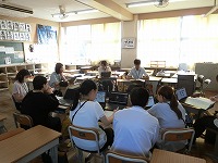 先生方で授業の反省中！