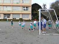 4年3組は、ケイドロを行いました