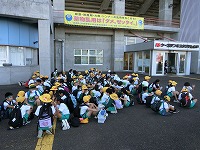 ケーズデンキスタジアム前にて