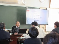 学校歯科医である谷川先生の講話を頂きました