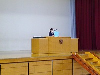代表児童が新年度の抱負を述べました