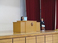 後期の抱負を代表児童が述べました