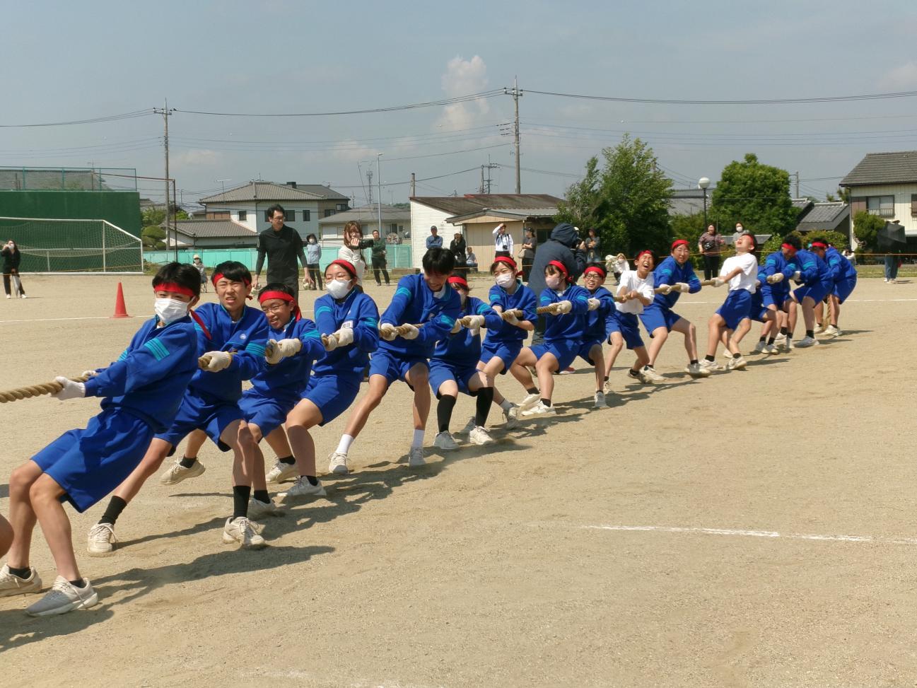 2年綱引き