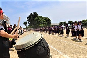 0527(18) 0527(18)
