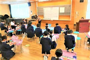 1025(10) 1025(10)