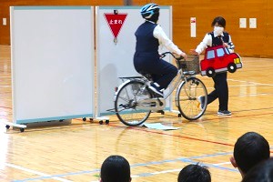 1121(8) 1121(8)