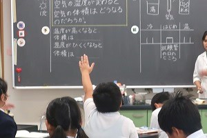 1124(7)