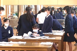 1208(1) 1208(1)