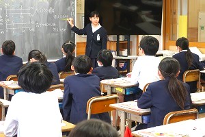 0206(8) 0206(8)