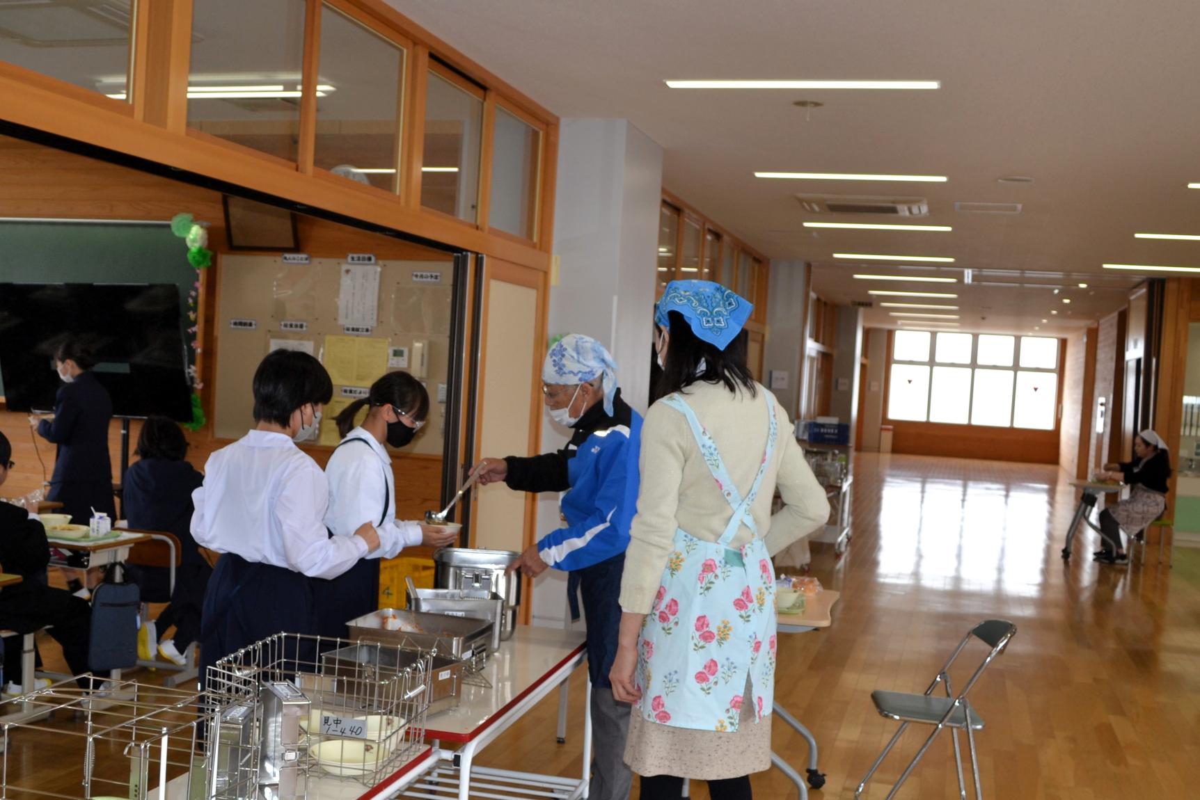 おかわりも順序良く