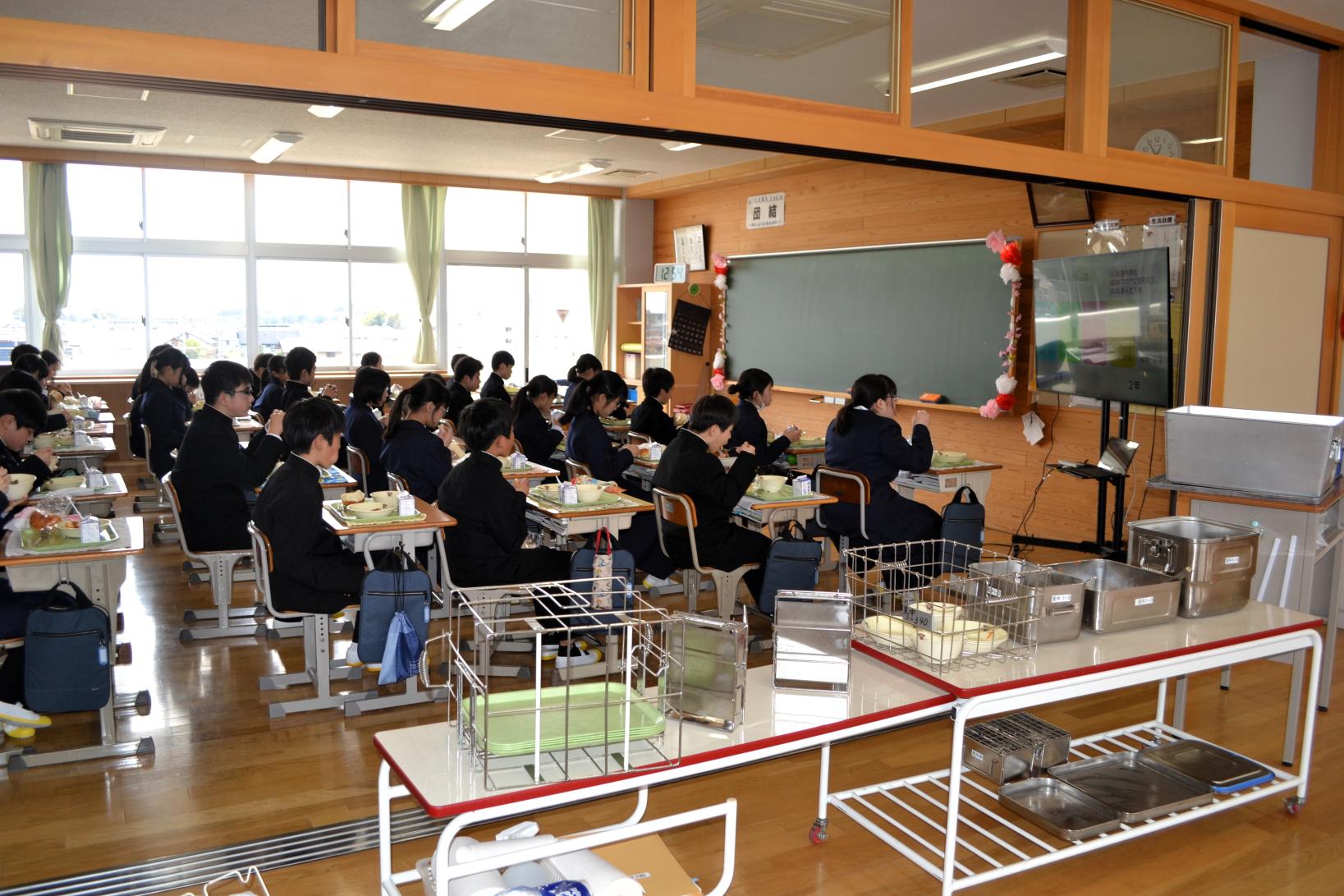 よくかんでいただきます よくかんでいただきます