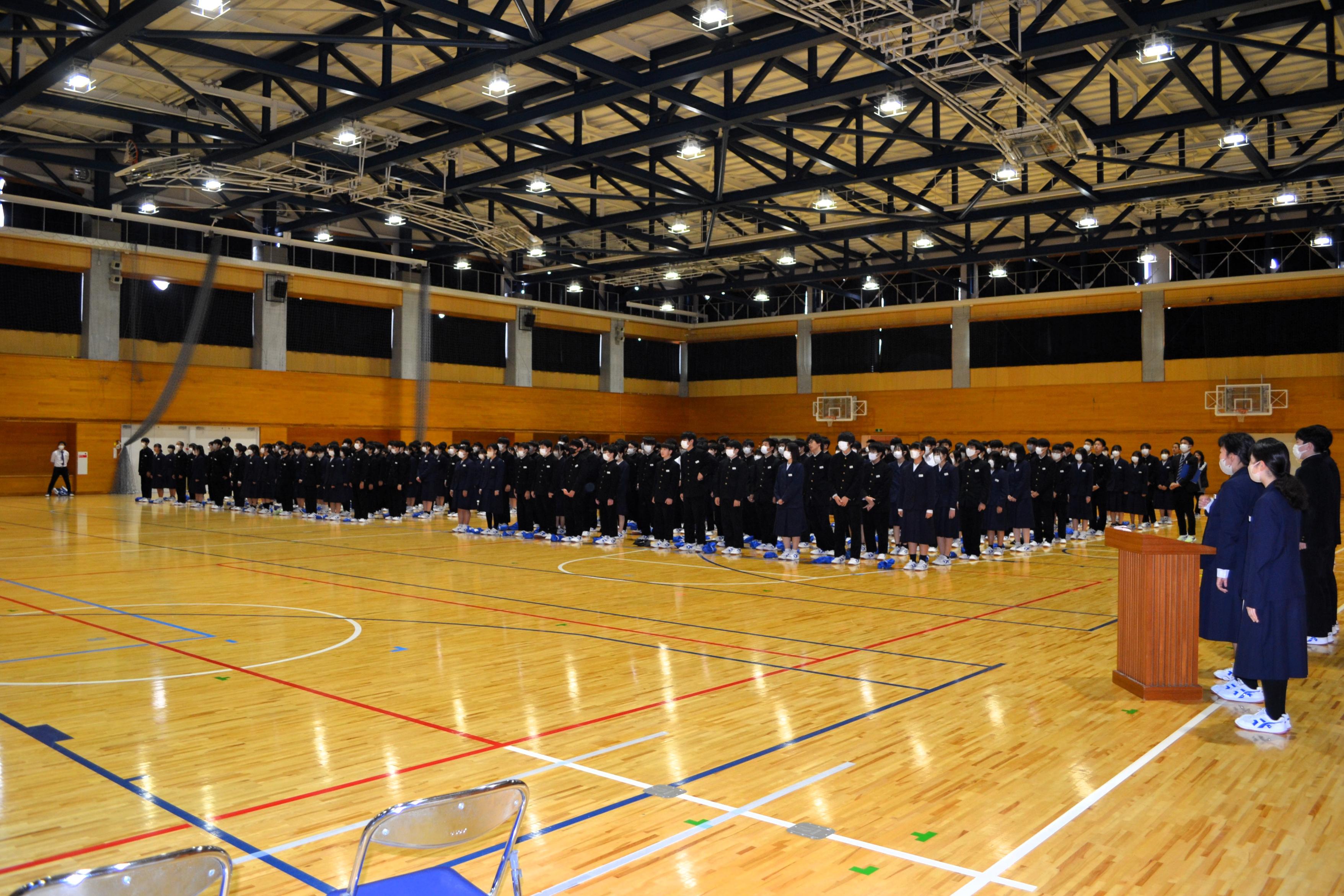 在校生による校歌斉唱