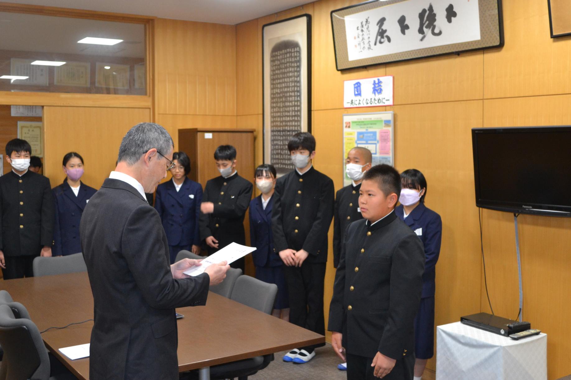 真剣な表情が頼もしいです