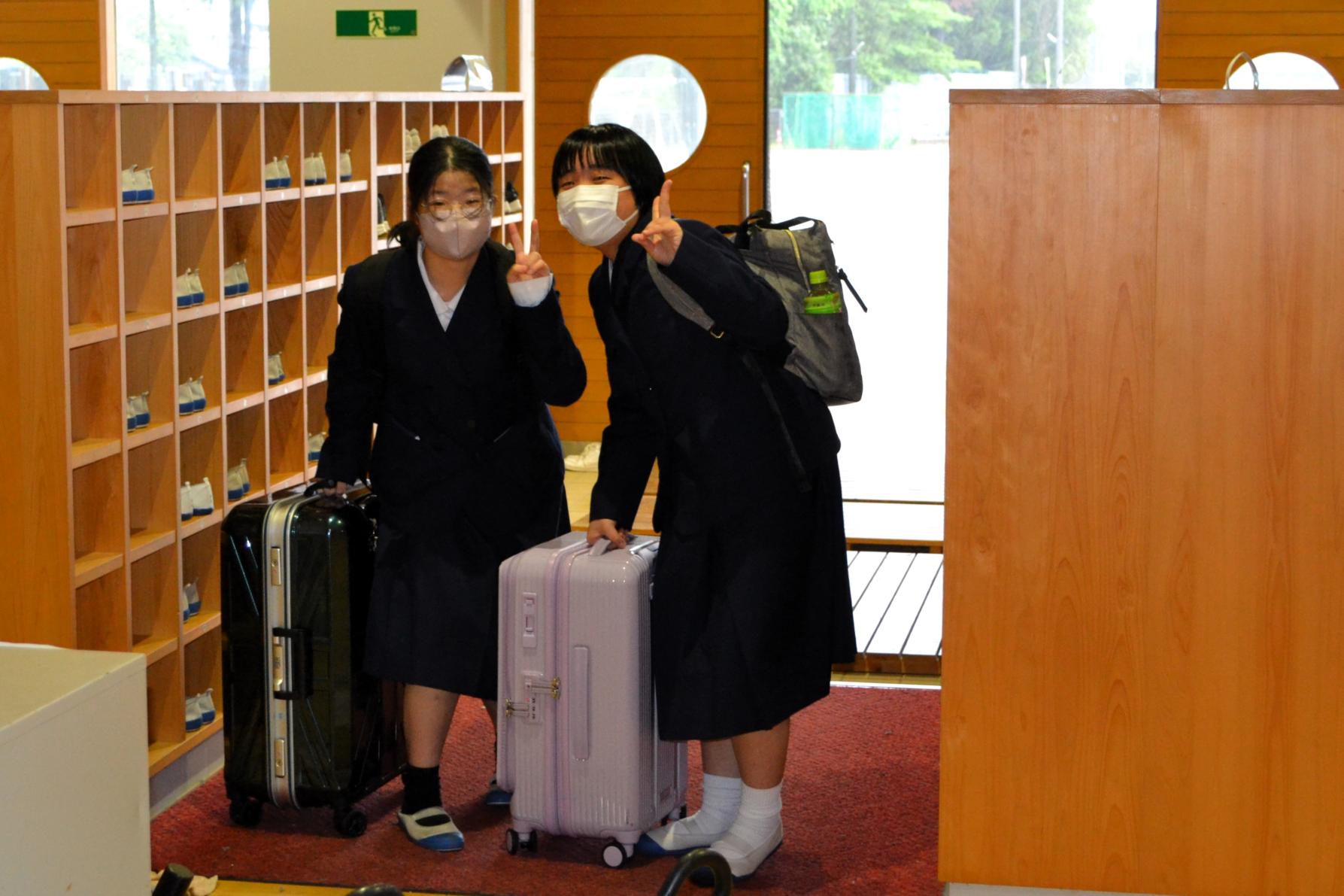 外は雨でも心は晴れやか