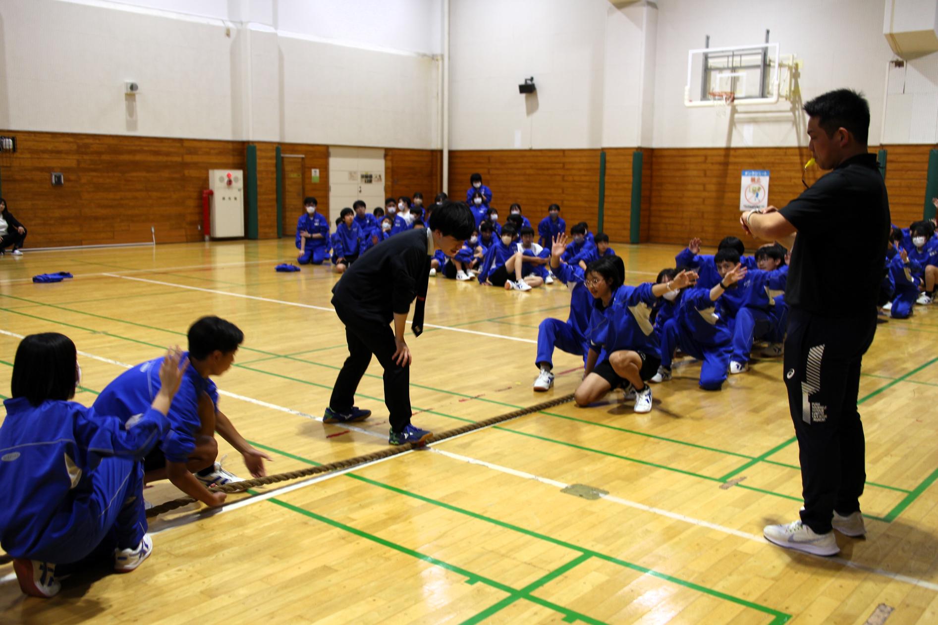 いよいよ試合開始