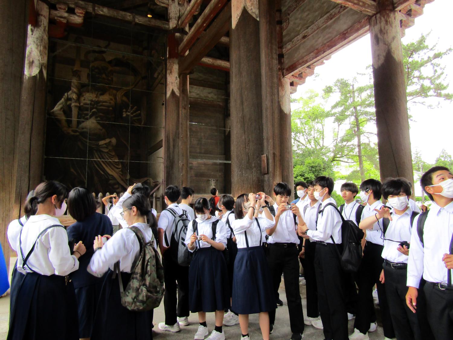 14 仁王像の見学