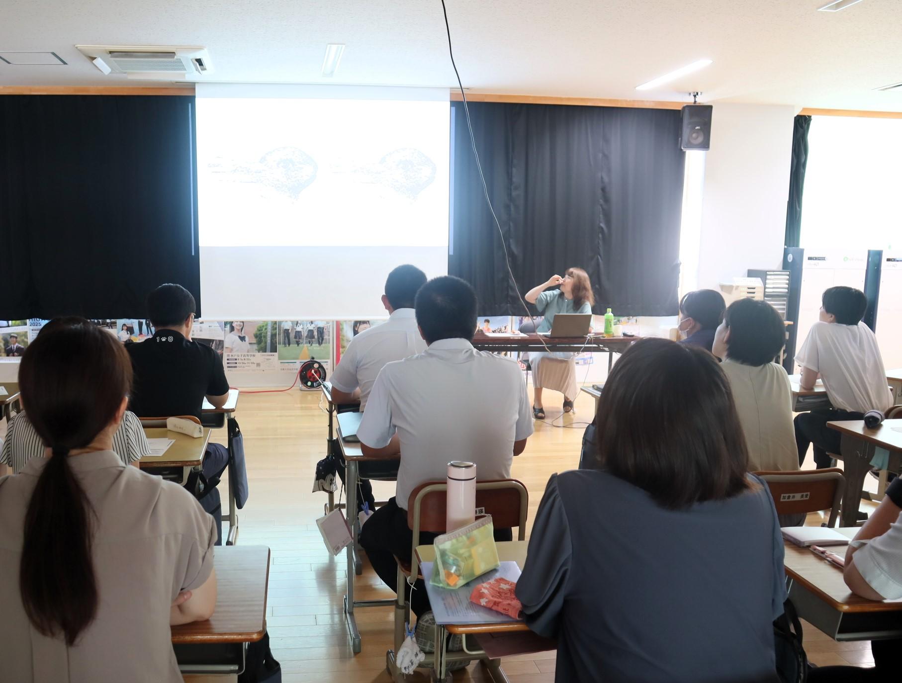 01 職員も学びを深めます