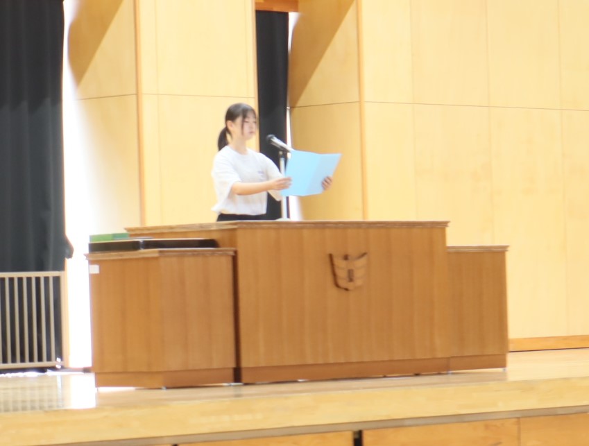 02 2年生代表の発表