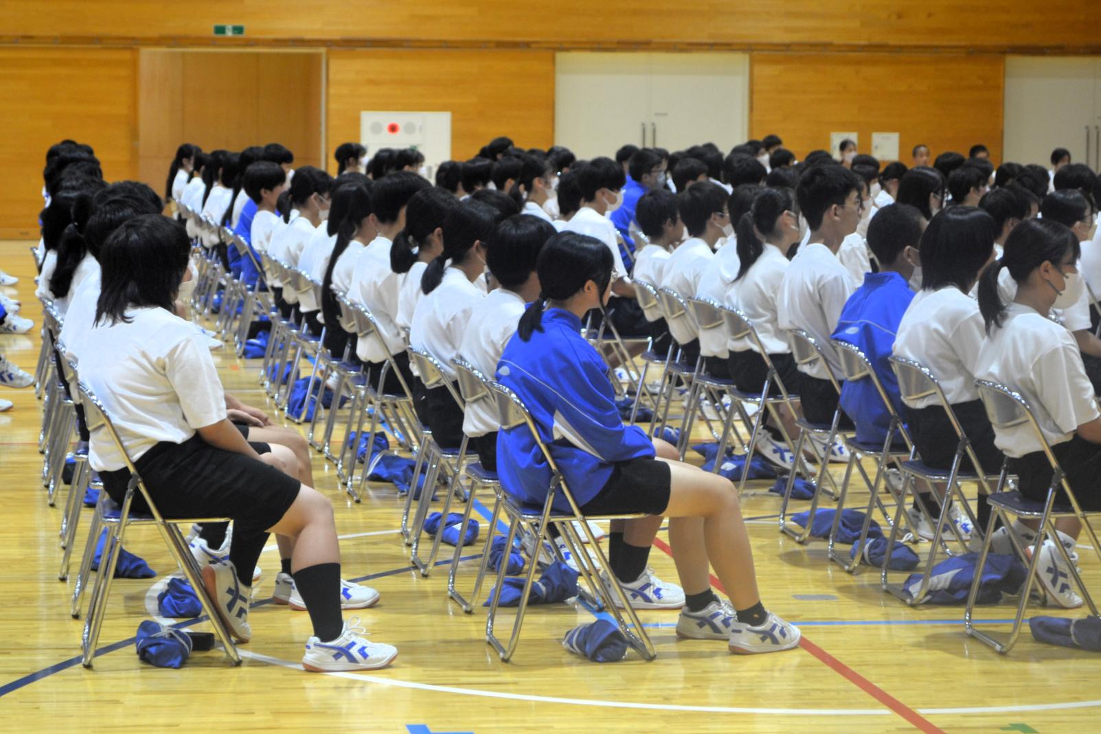 05 よく考えながら聞きました 05 よく考えながら聞きました