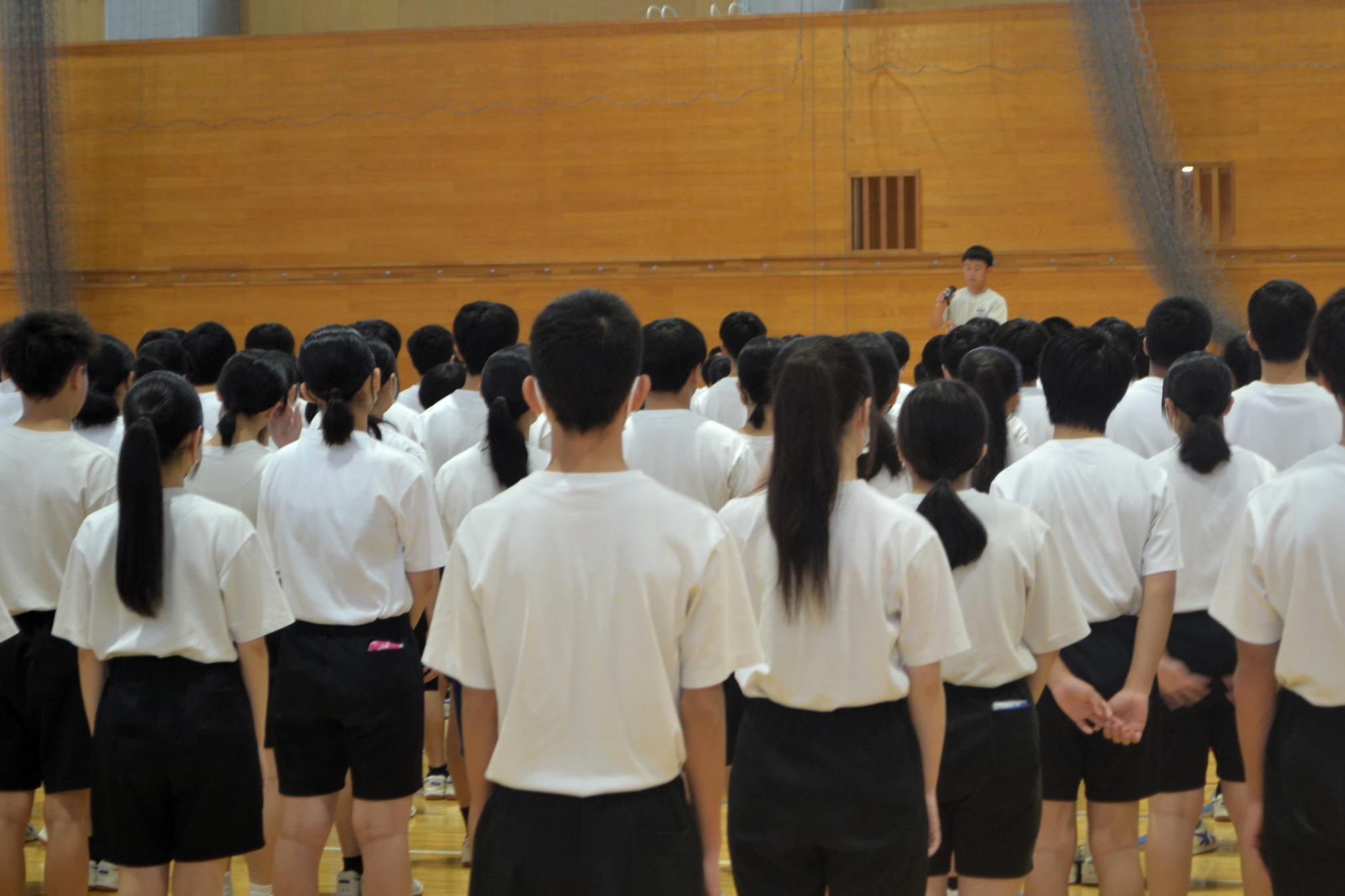 02 生徒会長あいさつ