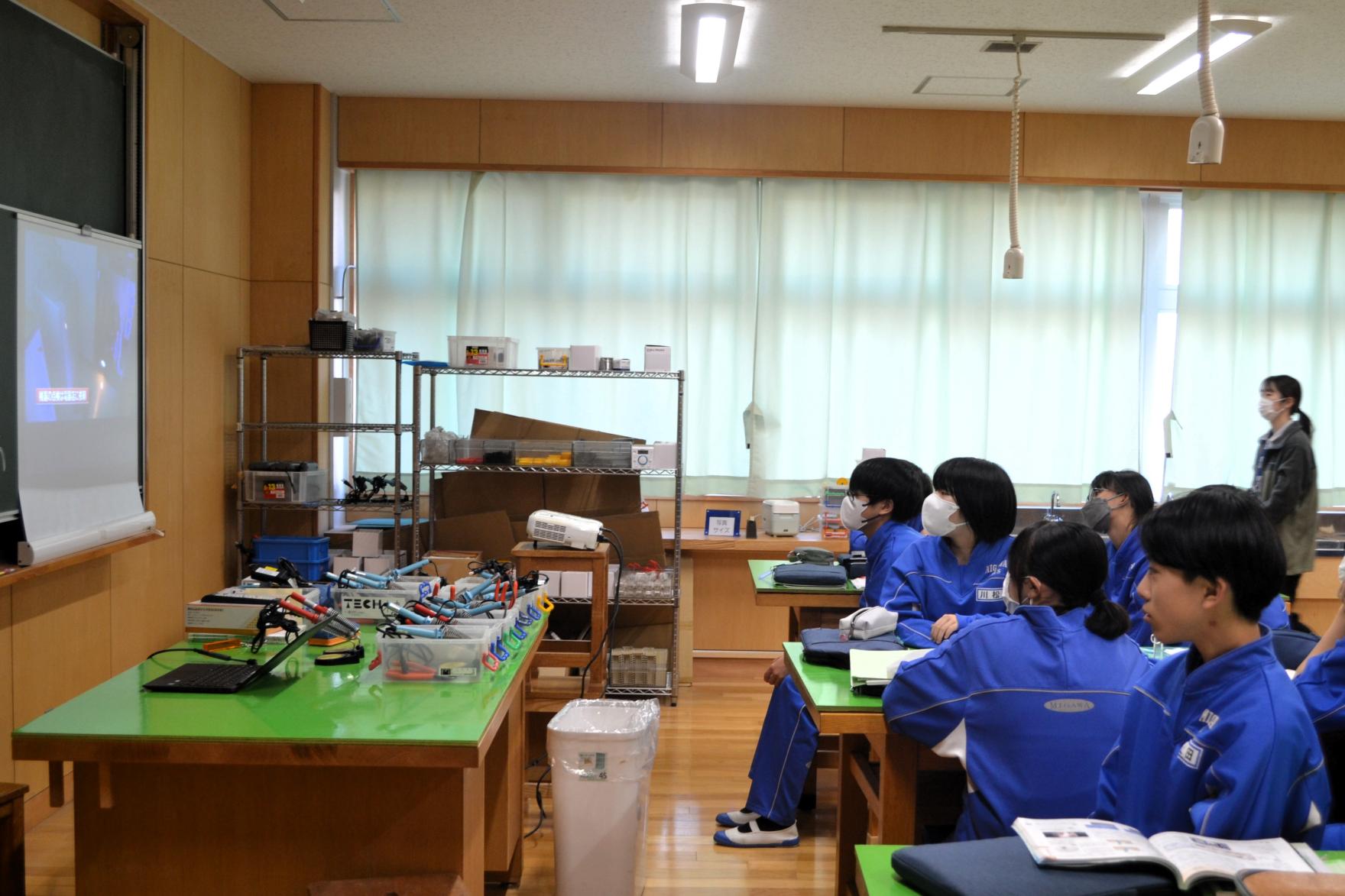01 映像を観ながら学習します