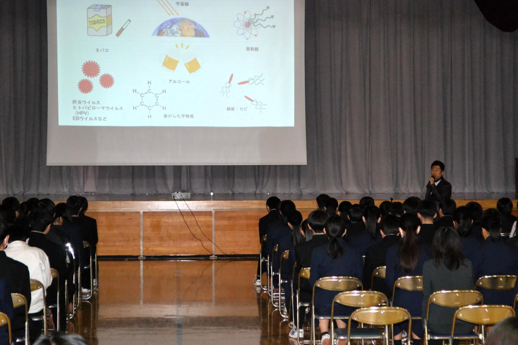 01 生徒たちにわかりやすく説明してくださいました