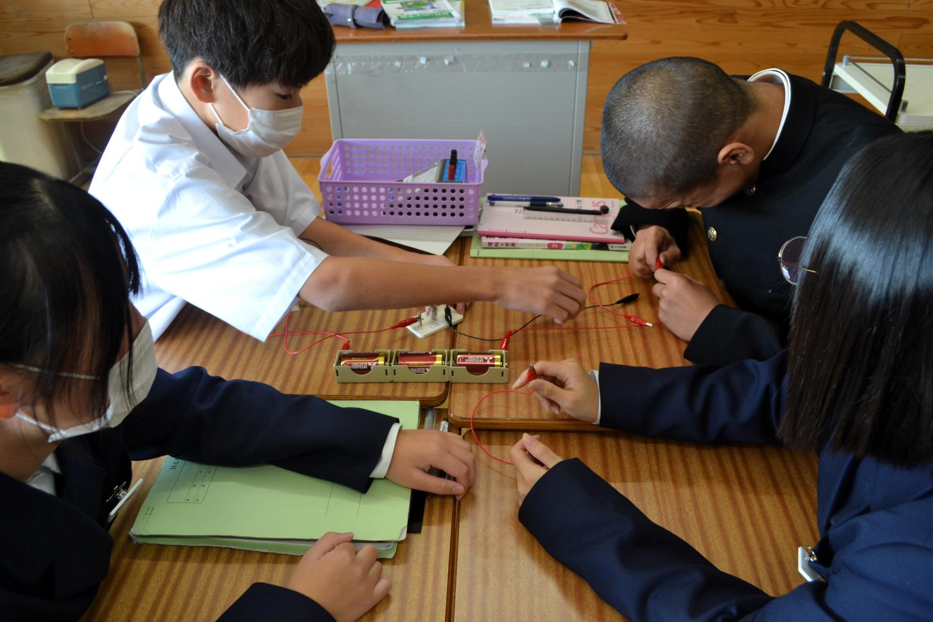 20 理科・電気の学習(回路をつくる) 20 理科・電気の学習(回路をつくる)